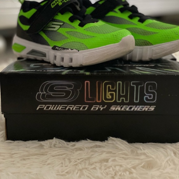 Skechers S-Lights - Picture 3 of 4